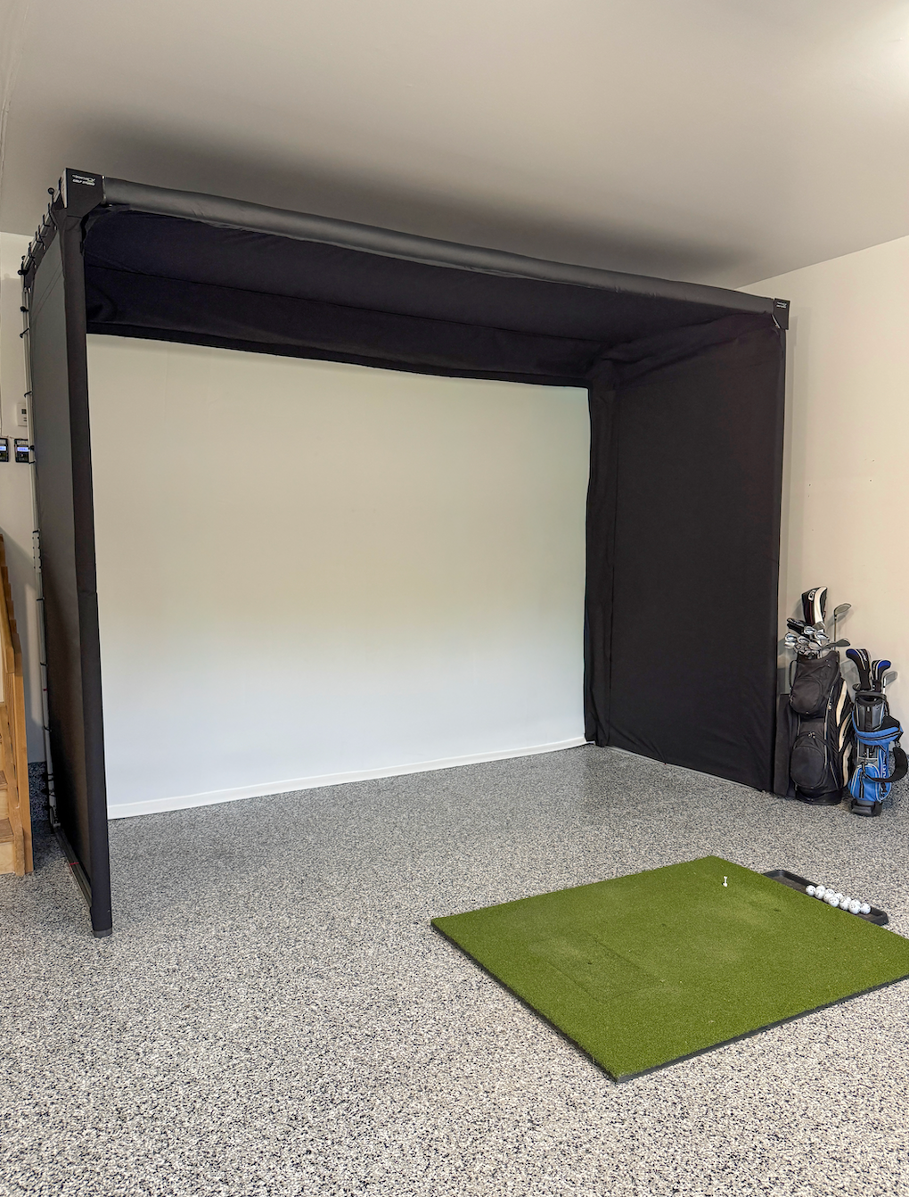 The SportScreen Parlour Series Golf Enclosure