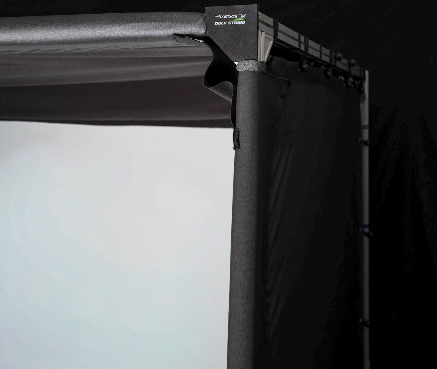 The SportScreen Parlour Series Golf Enclosure